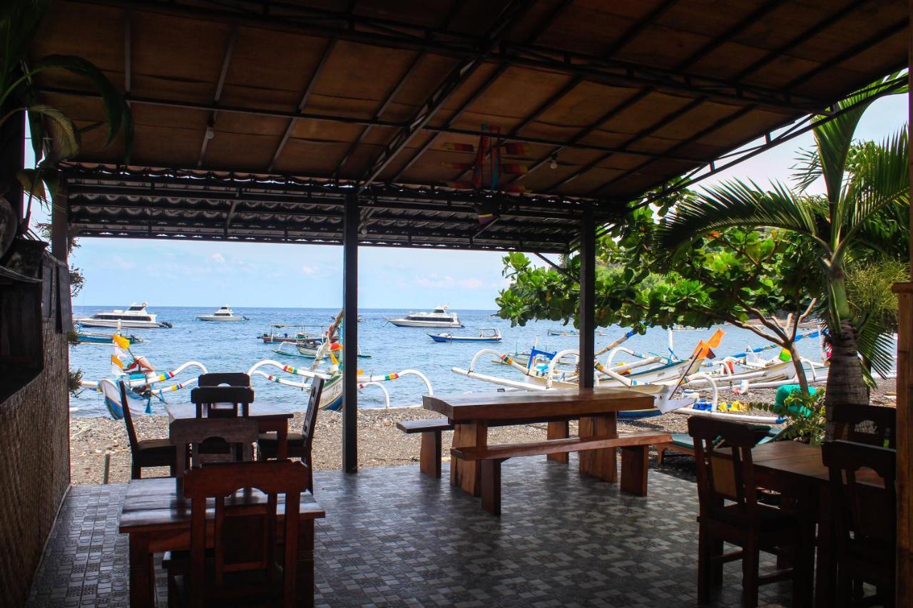 Coconut Beach Bungalows & Warung 2 Amed Eksteriør billede