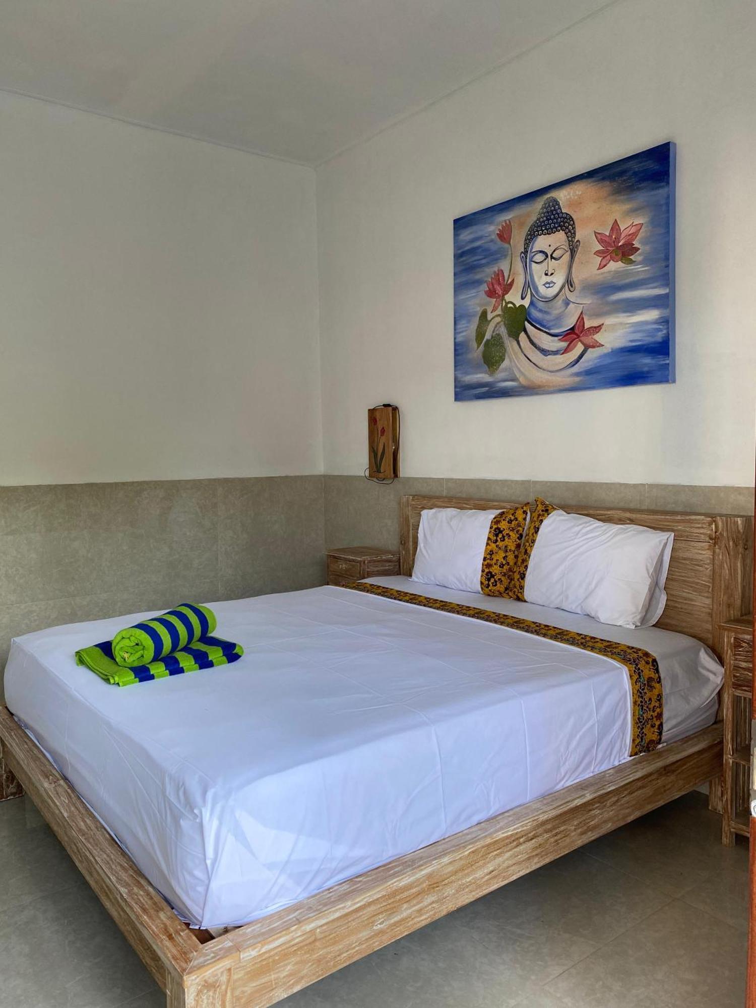 Coconut Beach Bungalows & Warung 2 Amed Eksteriør billede