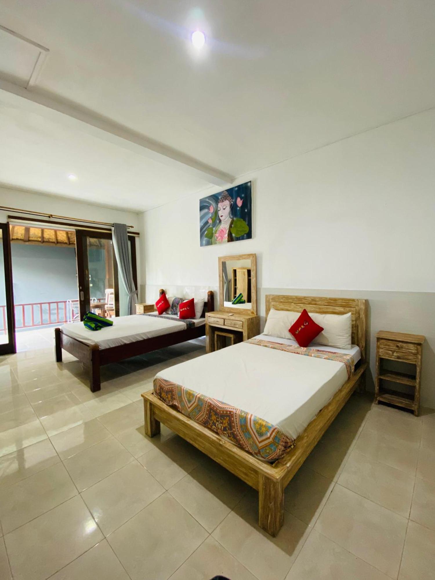 Coconut Beach Bungalows & Warung 2 Amed Eksteriør billede